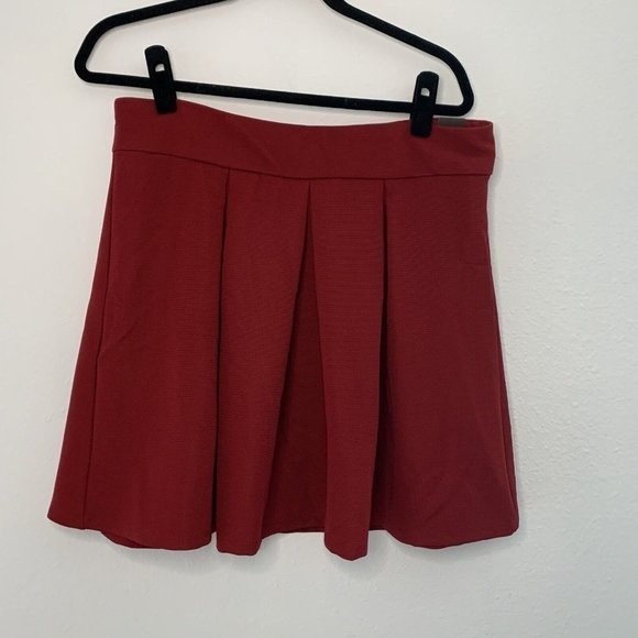 New The Limited Red Skater size 14 mini short pleated Skirt - Picture 1 of 7